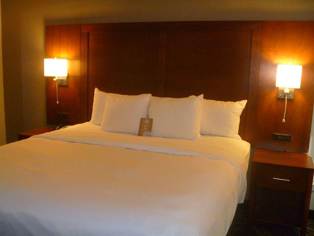Comfort Suites Pineville - Ballantyne Area Zewnętrze zdjęcie