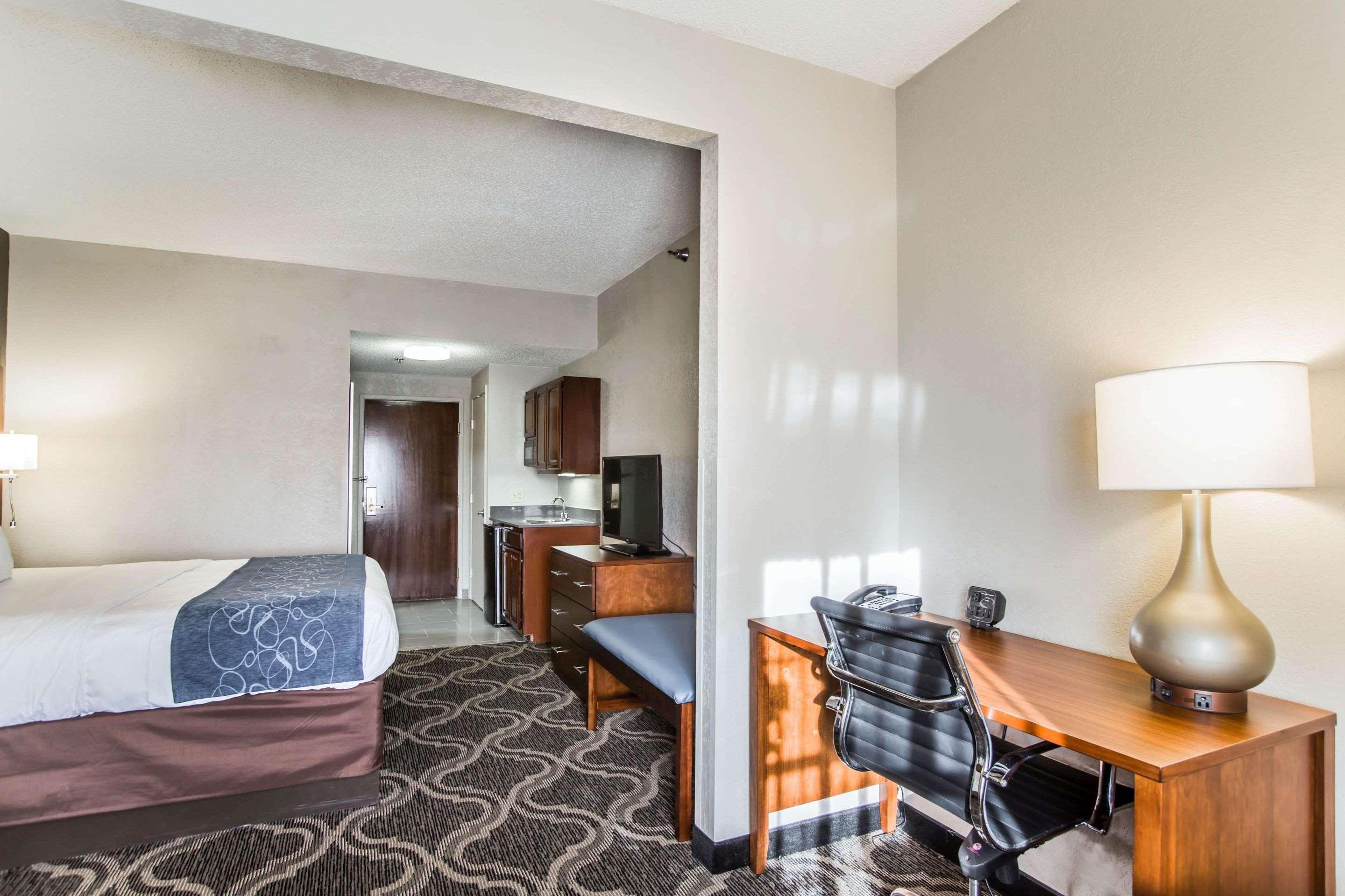 Comfort Suites Pineville - Ballantyne Area Zewnętrze zdjęcie