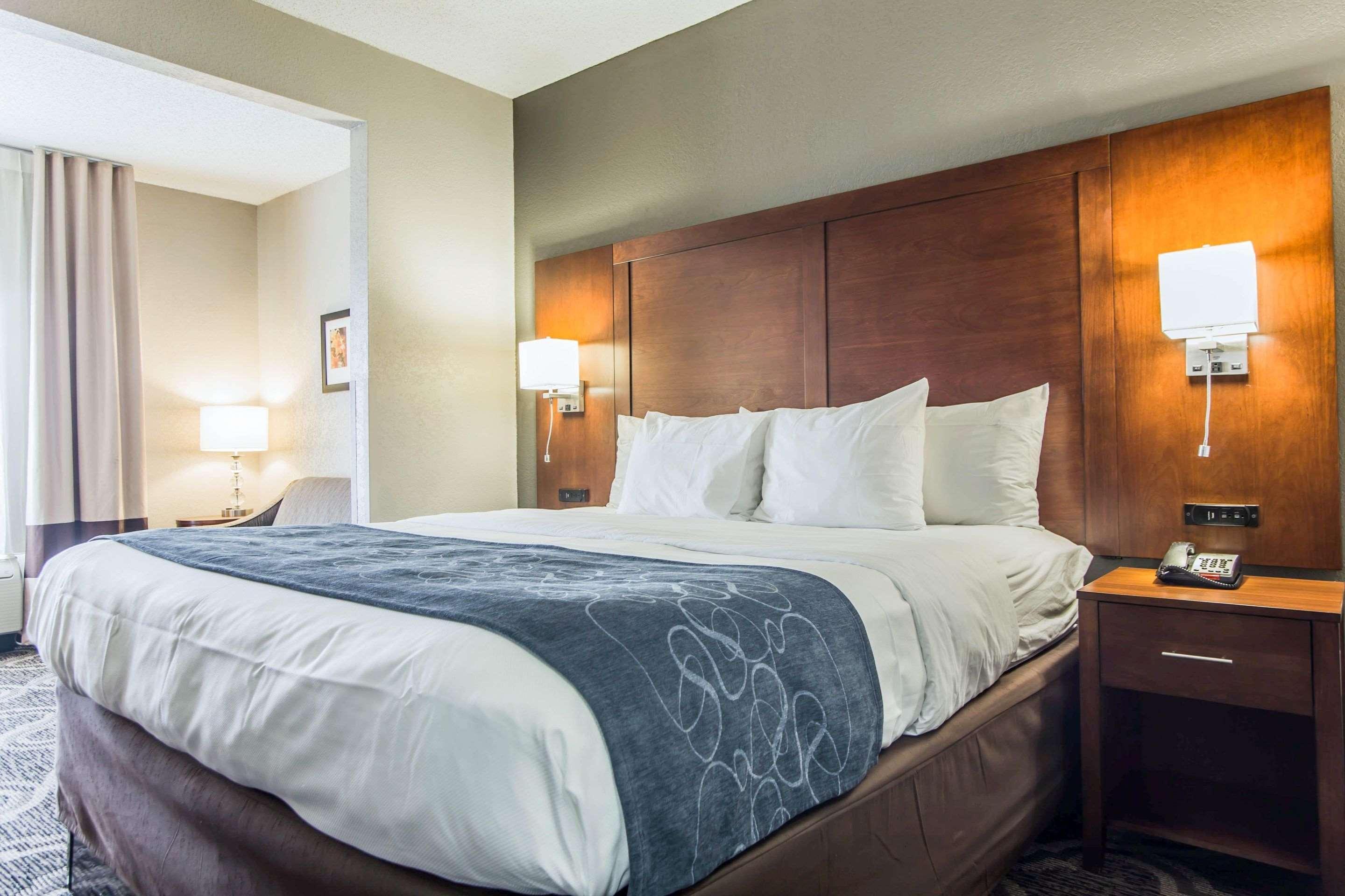 Comfort Suites Pineville - Ballantyne Area Zewnętrze zdjęcie