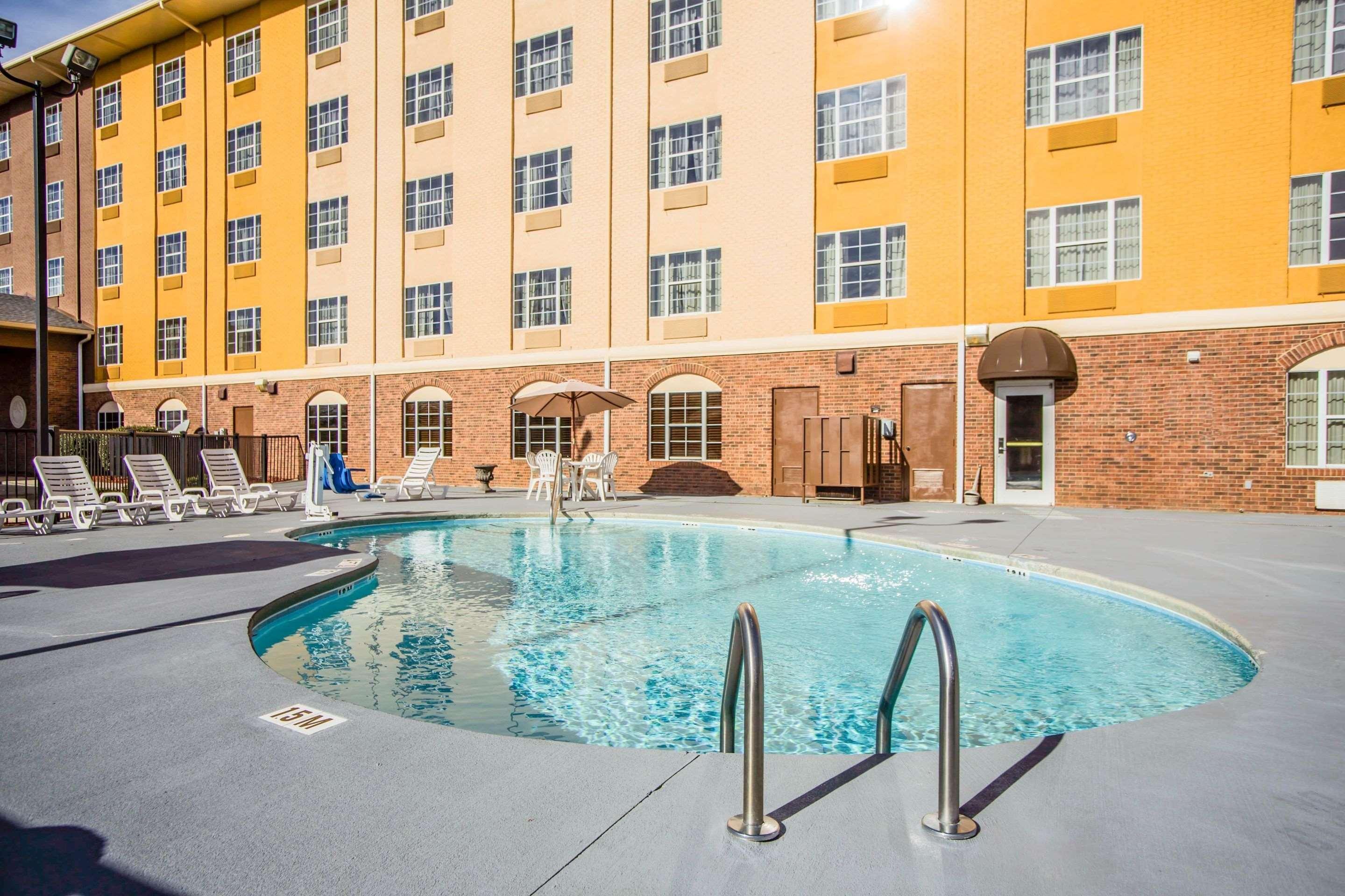 Comfort Suites Pineville - Ballantyne Area Zewnętrze zdjęcie