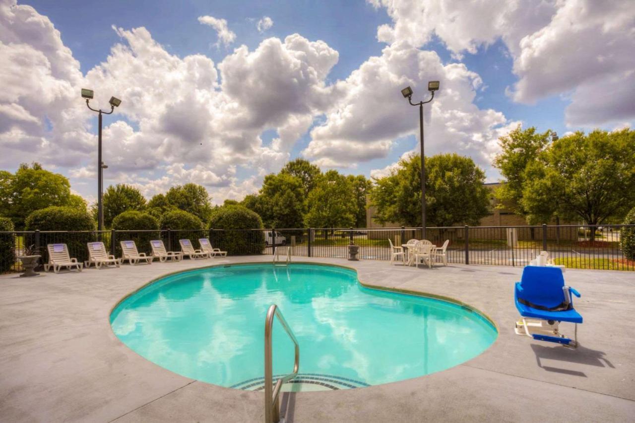 Comfort Suites Pineville - Ballantyne Area Zewnętrze zdjęcie
